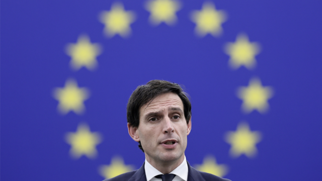 Wopke Hoekstra waarschuwt China voor Europese importtarieven