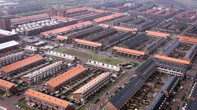18 miljoen mensen op dit hele kleine stukje aarde: 'Het piept en kraakt aan alle kanten'