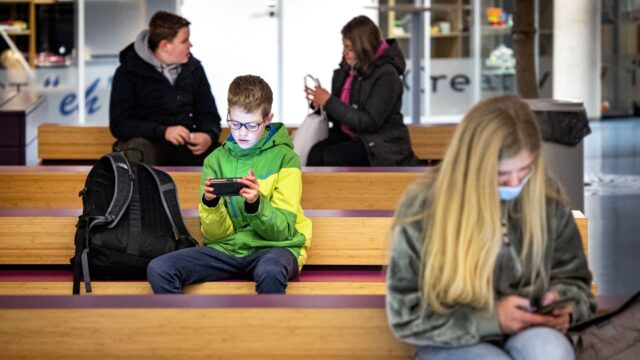 Vormt socialmediagebruik een gevaar voor kinderen? 'Het is een valse ontspanning'