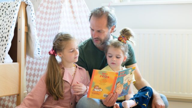 Eerste Nederlander wint prestigieuze oeuvreprijs voor onderzoek naar kinderen en taal