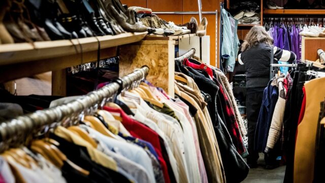 De kringloopwinkel: 'Goed voor economie, socialisatie en de wereld'