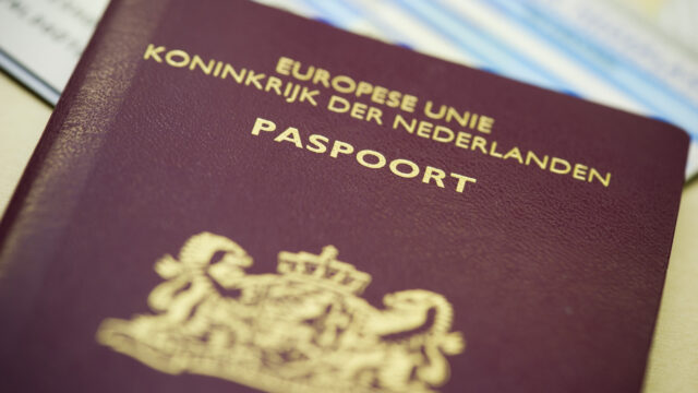 Marechaussee onderschept recordaantal valse documenten bij grenscontroles