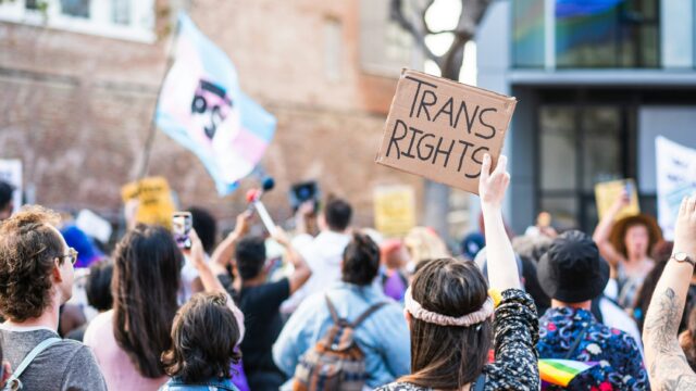 Waar komt de angst voor transvrouwen vandaan?