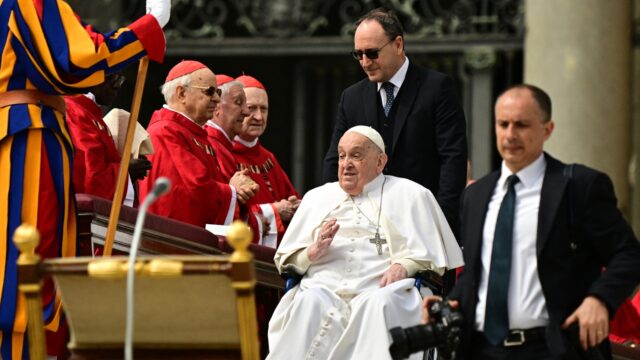 Heeft paus Franciscus de kerk ander gezicht gegeven? 'Sociaal progressief, ethisch wel nog conservatief'