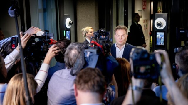 Persvrijheid in Nederland: 'Juridische dreigementen zorgen voor zelfcensuur'