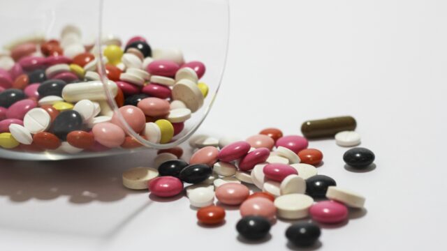 Deze overredingstactieken gebruiken farmaceuten om artsen te beïnvloeden