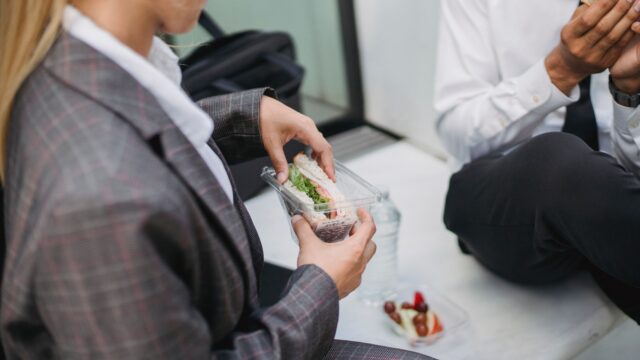 Brood, kaas en karnemelk: de stand van de Nederlandse lunchcultuur