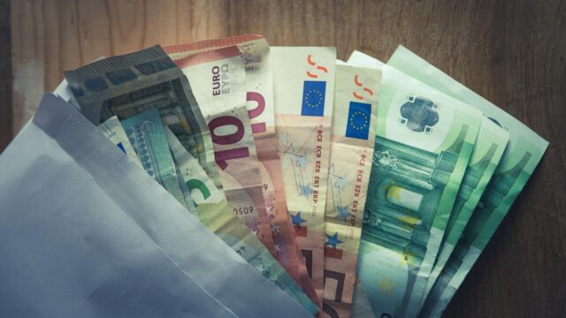 Check je loonstrook: ook jij gaat erop vooruit