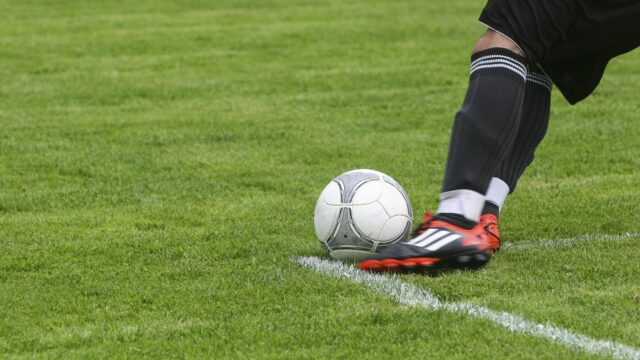 Profvoetbalclubs hebben een belangrijke maatschappelijke rol in de ontwikkeling van jongeren