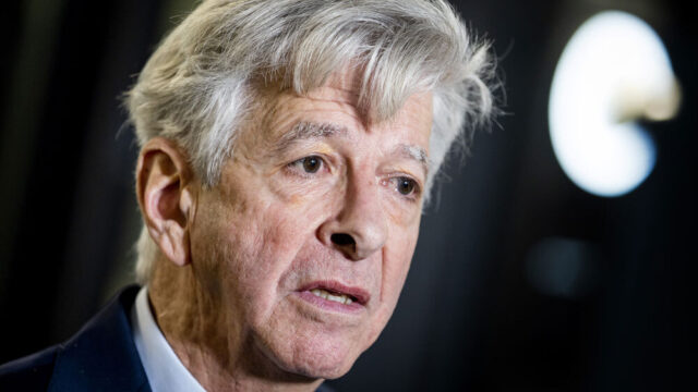 Krijgt verkenner Plasterk de handen op elkaar?