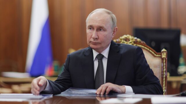 Russische economie in zwaar weer: 'De vraag is: hoe lang pikken de Russen dit nog?'