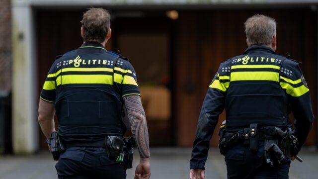 Politieagent mag bij eed voortaan zweren op god naar keuze: 'Niet goed doordacht'