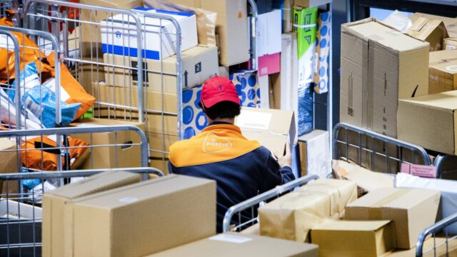 'Te weinig' bedrijven nemen asielzoekers aan: 'Maak het eenvoudiger'