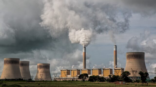 Honderdduizend banen lopen gevaar door klimaatbeleid: 'Help die mensen'