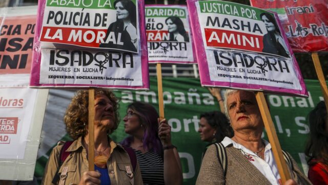 Protest tegen Iraans regime gaat door, ook twee jaar na dood Mahsa Jina Amini
