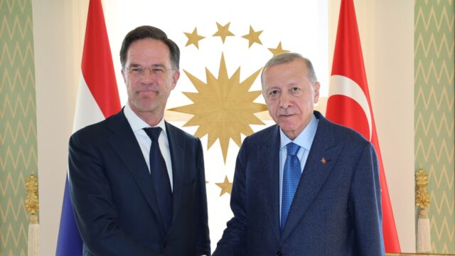 Rutte 'uitermate geschikt' als nieuwe NAVO-leider? 'Ze zullen hem niet als bedreiging zien'