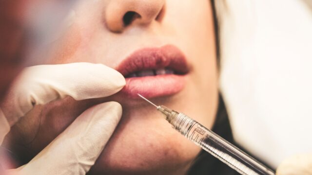De gevaren van het normaliseren van cosmetische ingrepen
