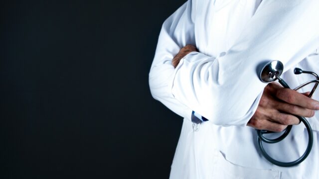 Kritiek op commerciële huisartsen: 'Met publiek geld hoor je geen private winst te maken'