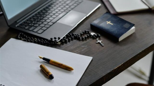 Isabella Wijnberg is tegelijk advocaat en non: 'Ik ben niet beter dan anderen op de Zuidas'