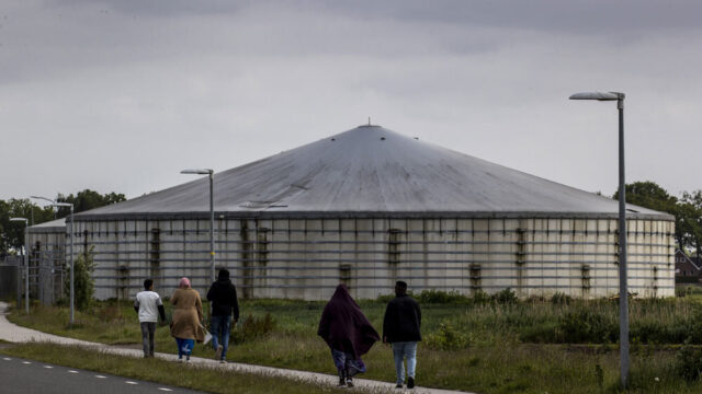 VVD-prominent Henk Kamp over asiel: zeg desnoods internationale verdragen op