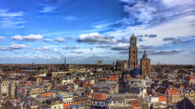 Domklokken luiden Utrecht Pride in: 'Achttien homo's werden gewurgd rond de Dom'