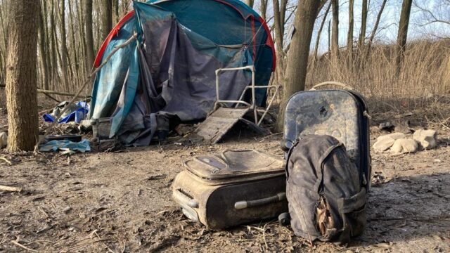 Dakloze arbeidsmigranten in bossen rond Venlo: op straat gezet door werkgever?
