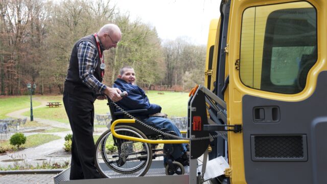 Oudere mantelzorgers krijgen het steeds zwaarder: 'Een verstandelijke beperking is levenslang'