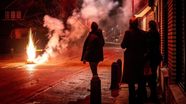 'Voordeurvuurwerk': minder vreugdevol dan het klinkt
