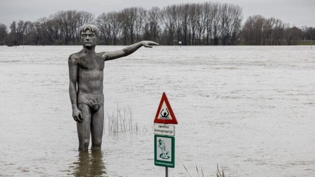 Hoe gevaarlijk is het om in de Waal te zwemmen?