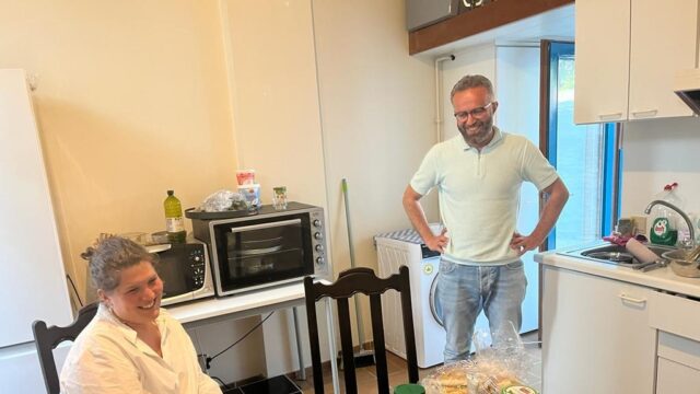 Chef-kok Iyas speurt in zijn vrije tijd naar handlangers van Assad in België