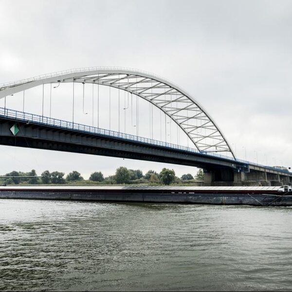 'Bruggen zijn er slecht aan toe, afsluitingen van wegen dreigen'