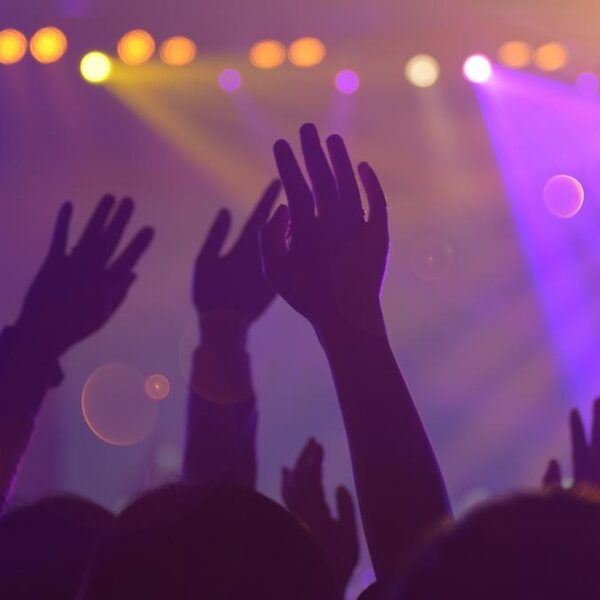 Waarom kan het geluidsniveau bij concerten niet zomaar omlaag?