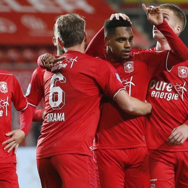 PSV en FC Twente aan elkaar gewaagd: 1-1