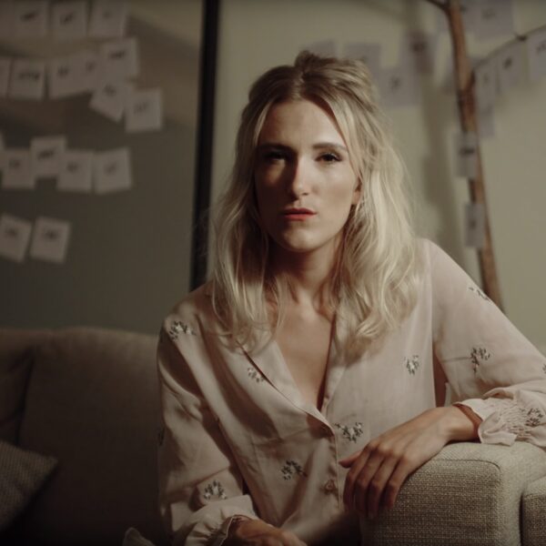 Suzan Stortelder: 'Sinds Zoutelande van Bl&oslash;f waarderen we Nederlandstalige  muziek weer' | NPO Radio 1