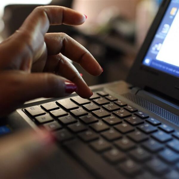 Internetcriminelen misbruiken het vertrouwen van veilig handelen