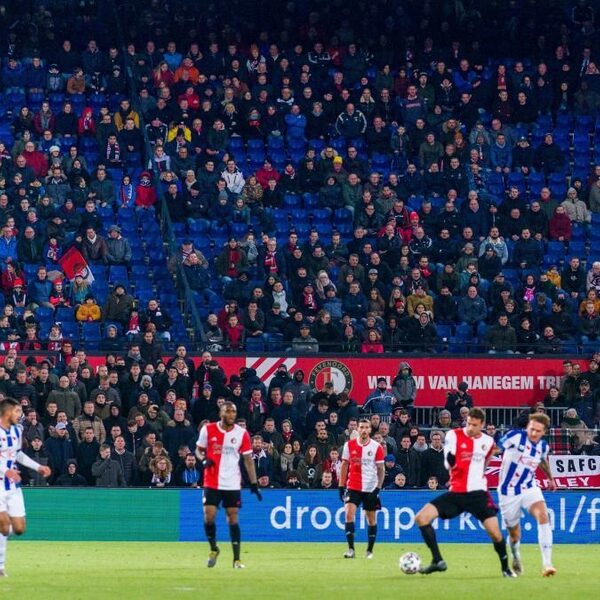 Start van de eredivisie toch met publiek