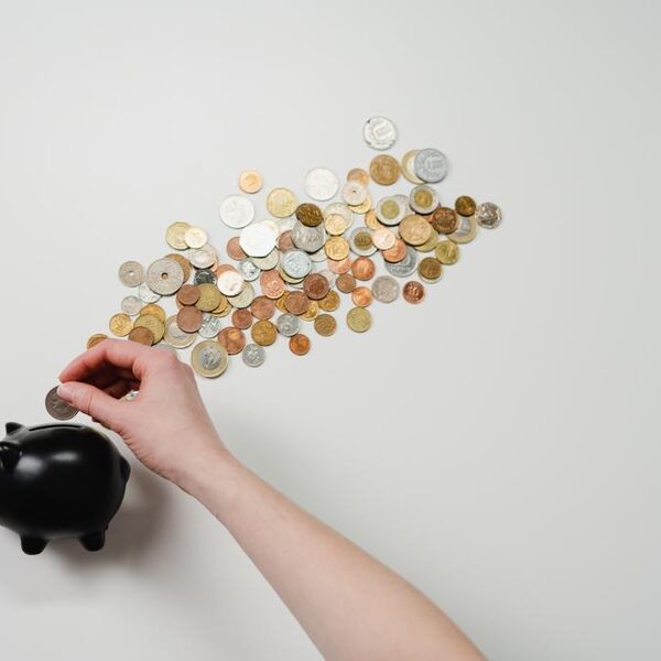 'We sparen te veel geld'