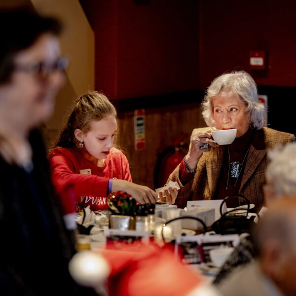 Eenzaamheid wordt tijdens feestdagen 'geaccentueerd': 'Er wordt wat opgedrongen'