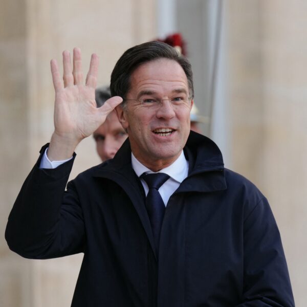 Rutte zwaait af en wordt NAVO-baas: 'Nederland zal zijn goede humeur en charme missen'
