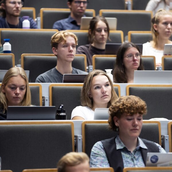 Hoe wordt iemand een schijnstudent? 'Begint niet met: ik ga zes jaar lang liegen'