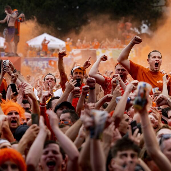 Oranje-supporters geprezen na verlies Nederland bij EK: 'Beste voetbalpubliek ter wereld'