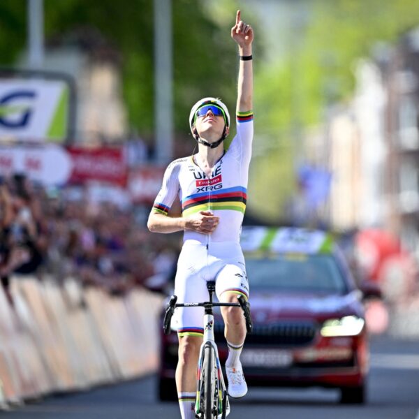 Bovenmenselijke prestaties in de wielersport, ondanks verbannen doping: hoe kan dat?