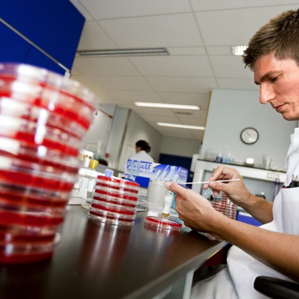 'Artificiële intelligentie gaat een revolutie veroorzaken in de zorg'