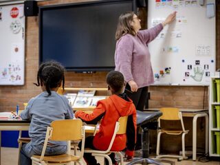Stand.nl: 'Ik ben heel blij dat de scholen weer opengaan'