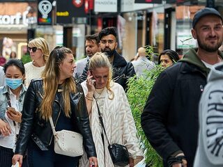 'Aantal mensen dat coronamaatregelen schendt is verdubbeld'