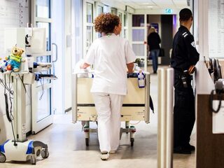 Personeelstekort zorg: 'We overwegen een hulppost te sluiten'