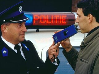 45 jaar blaastest: van ladderzat achter het stuur naar 'glaasje op, laat je rijden'