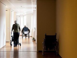 Stand.nl: Het gaat de goede kant op met de zorg in verpleeghuizen