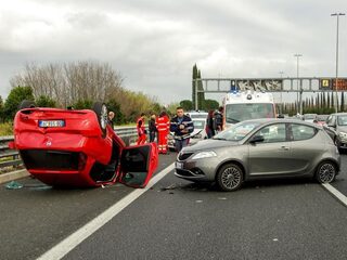 Promovendum verhoogt premie autoverzekering tot 142 procent