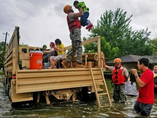 'Verschil in media-aandacht voor Houston en Bangladesh onvermijdelijk'